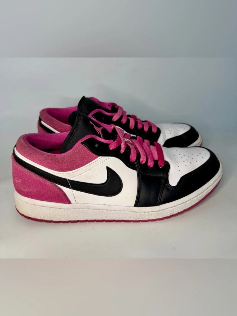 Nike Air Jordan 1 Low SE Fuchsia Men’s Size 9 US CK3022-005 Pink Black White - Picture 2 of 11